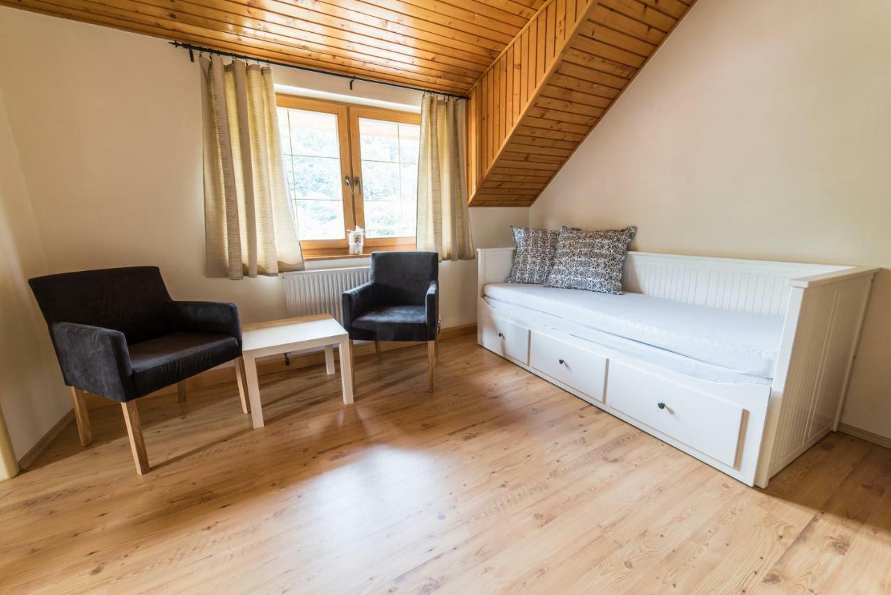 Holiday Home Skalka Mýto pod Ďumbierom Kültér fotó