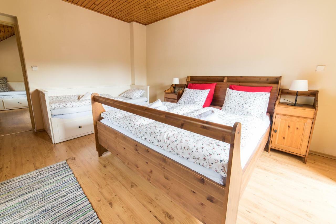 Holiday Home Skalka Mýto pod Ďumbierom Kültér fotó